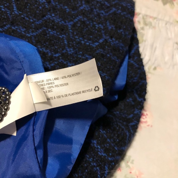 Women’s cool weather coat - Picture 5 of 11